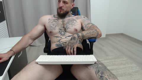 Snapshot of thebestmuscles chatting on 09/11/25, 07:25 John online show from 09/11/25, 07:25