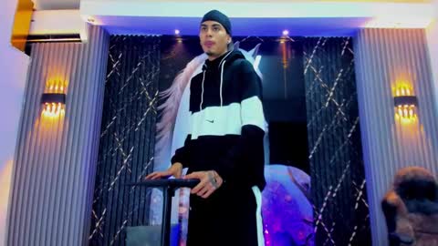 Snapshot of thebigdanni chatting on 01/18/26, 12:53 DEAN AND MARY online show from 01/18/26, 12:53