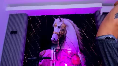 Snapshot of thebigdanni chatting on 02/04/26, 01:17 DEAN AND MARY online show from 02/04/26, 01:17