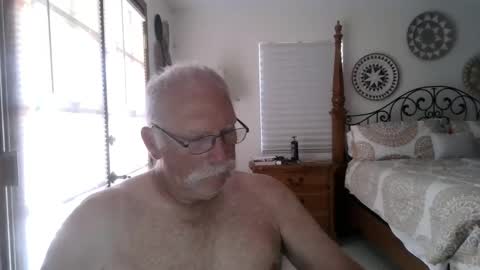 Snapshot of thecooltool_1 chatting on 05/08/26, 09:53 thecooltool_1 online show from 05/08/26, 09:53