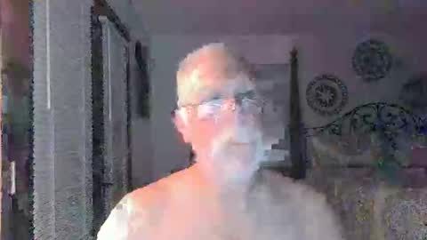 Snapshot of thecooltool_1 chatting on 05/14/26, 08:32 thecooltool_1 online show from 05/14/26, 08:32