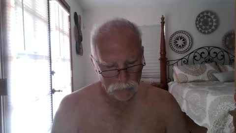 Snapshot of thecooltool_1 chatting on 05/17/26, 05:31 thecooltool_1 online show from 05/17/26, 05:31