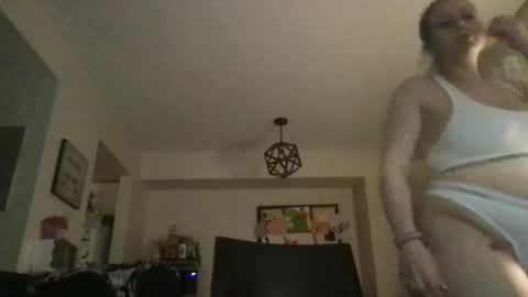 Snapshot of thedevinemilf chatting on 05/19/26, 01:56 Masked Milf Christina online show from 05/19/26, 01:56