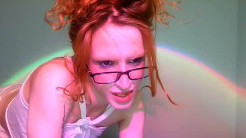 Yolanda online show from 02/18/25, 06:04