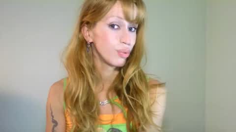 Yolanda online show from 09/11/25, 09:04