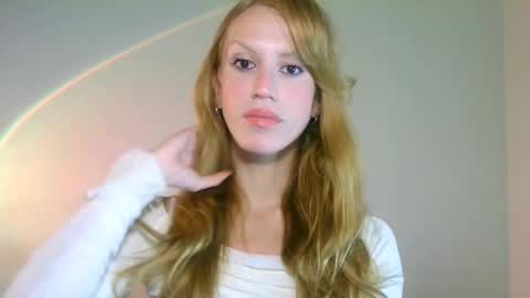 Yolanda online show from 09/23/25, 03:59