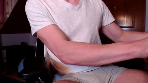 Snapshot of thedome372 chatting on 01/16/26, 02:10 thedome372 online show from 01/16/26, 02:10