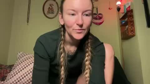 Fae online show from 11/16/25, 09:31