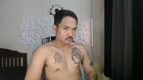 Snapshot of thefriskyasian chatting on 12/25/24, 01:30 Jaycee online show from 12/25/24, 01:30