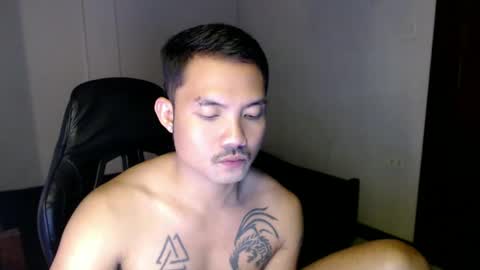 Snapshot of thefriskyasian chatting on 01/09/25, 04:49 Jaycee online show from 01/09/25, 04:49