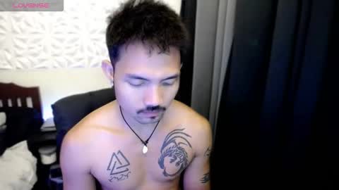 Snapshot of thefriskyasian chatting on 10/24/25, 08:55 Jaycee online show from 10/24/25, 08:55
