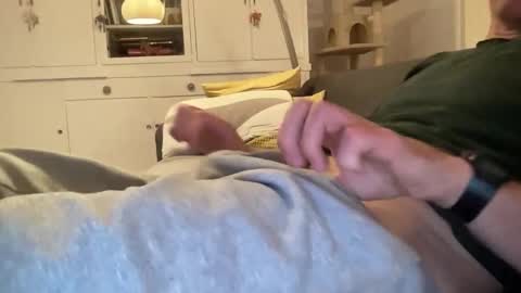 Snapshot of thegermanguy81 chatting on 10/05/25, 10:51 thegermanguy81 online show from 10/05/25, 10:51