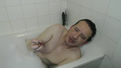 Green online show from 12/19/24, 08:55