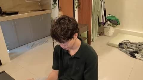 Green online show from 12/15/25, 12:48