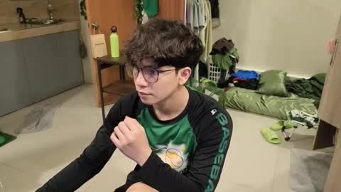 Green online show from 03/05/26, 09:11