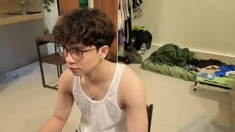 Green online show from 03/25/26, 05:35