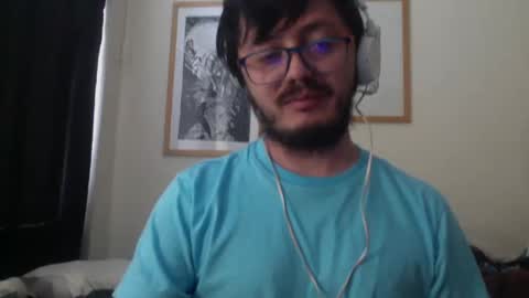 Snapshot of theguitarmistery chatting on 11/01/25, 06:32 theguitarmistery online show from 11/01/25, 06:32