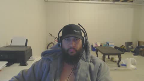 Snapshot of thehawaiian93 chatting on 01/18/25, 06:34 thehawaiian93 online show from 01/18/25, 06:34