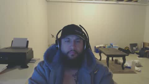 Snapshot of thehawaiian93 chatting on 02/21/25, 03:01 thehawaiian93 online show from 02/21/25, 03:01