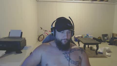 Snapshot of thehawaiian93 chatting on 02/21/25, 09:13 thehawaiian93 online show from 02/21/25, 09:13