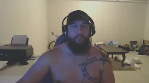 Snapshot of thehawaiian93 chatting on 03/03/25, 08:05 thehawaiian93 online show from 03/03/25, 08:05