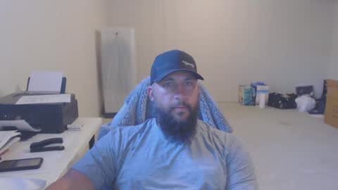 Snapshot of thehawaiian93 chatting on 09/15/25, 05:35 thehawaiian93 online show from 09/15/25, 05:35