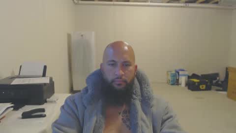 Snapshot of thehawaiian93 chatting on 09/21/25, 12:40 thehawaiian93 online show from 09/21/25, 12:40