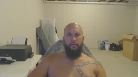 Snapshot of thehawaiian93 chatting on 11/18/25, 01:33 thehawaiian93 online show from 11/18/25, 01:33