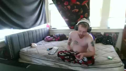 fuzzyfox online show from 10/11/25, 06:50