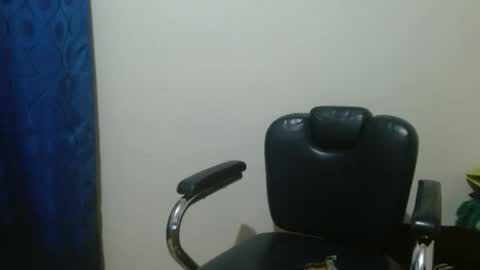 thehousedog online show from 10/24/25, 09:11