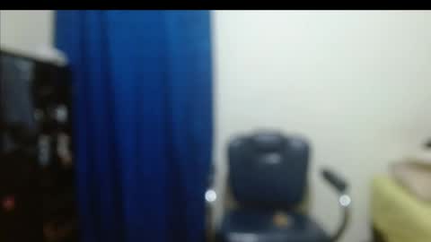 Snapshot of thehousedog chatting on 05/23/26, 06:12 thehousedog online show from 05/23/26, 06:12