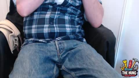 Snapshot of thehunghandyman chatting on 04/18/26, 12:14 TheHungHandyman online show from 04/18/26, 12:14