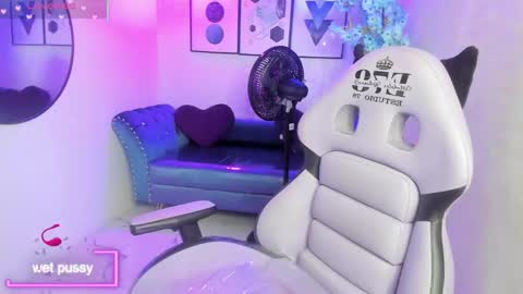 Theia  online show from 10/01/25, 12:33