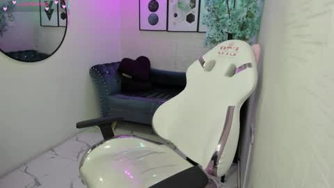 Theia  online show from 02/25/26, 12:37