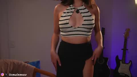 Snapshot of theirismuse chatting on 10/08/25, 11:57 Iris online show from 10/08/25, 11:57