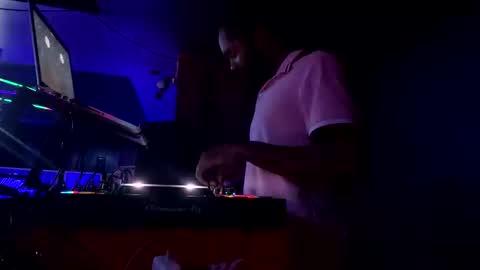 Alex876 online show from 09/19/25, 02:57