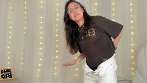 Snapshot of thekatemess_ chatting on 09/20/25, 05:41 Katie. Kate is the name I go by. online show from 09/20/25, 05:41