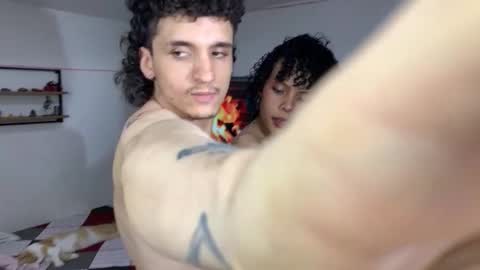 theking11220 online show from 12/16/25, 05:12