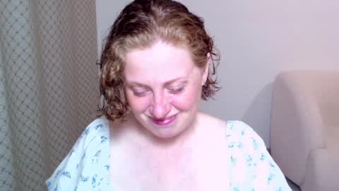 Ella online show from 09/17/25, 07:04