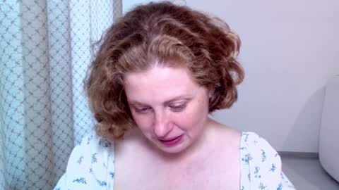 Ella online show from 10/09/25, 08:34