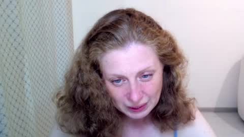 Snapshot of theladysblush chatting on 07/18/26, 06:34 Ella online show from 07/18/26, 06:34
