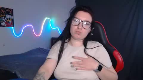 Lisa online show from 11/21/25, 10:58