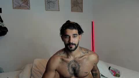 Snapshot of thelovers666 chatting on 01/12/26, 04:23 Evangeline and Asaf online show from 01/12/26, 04:23