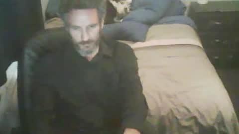 themanwhowearsoneshoe online show from 10/25/25, 06:32