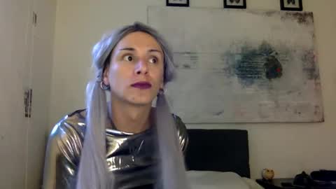 Snapshot of thematryoshka chatting on 12/28/24, 10:44 Lucy Lucy online show from 12/28/24, 10:44