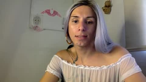 Snapshot of thematryoshka chatting on 01/02/25, 08:02 Lucy Lucy online show from 01/02/25, 08:02