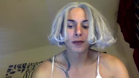 Snapshot of thematryoshka chatting on 03/10/25, 03:23 Lucy Lucy online show from 03/10/25, 03:23