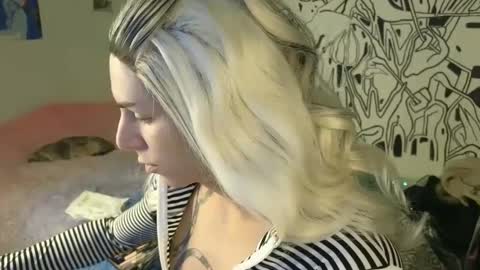 Snapshot of thematryoshka chatting on 09/12/25, 02:11 Lucy Lucy online show from 09/12/25, 02:11