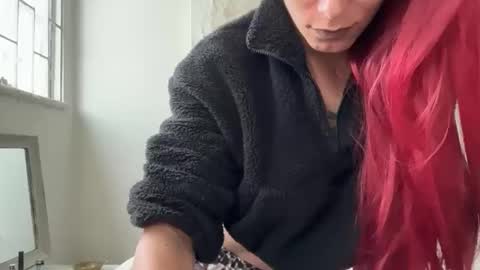 Snapshot of thematryoshka chatting on 09/15/25, 05:24 Lucy Lucy online show from 09/15/25, 05:24