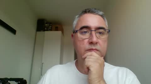 Snapshot of themohican chatting on 06/03/26, 04:23 Themohican online show from 06/03/26, 04:23